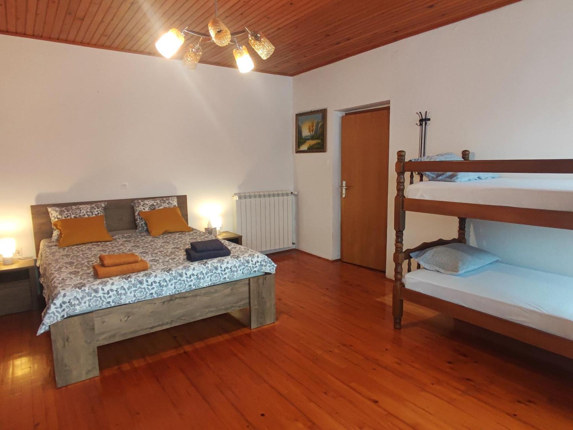 Family Hostel Pivka Εξωτερικό φωτογραφία